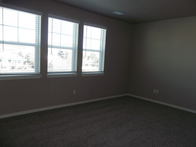 Foto del edificio - Chic Modern Townhouse in Berthoud – Your Dream Home Awaits!