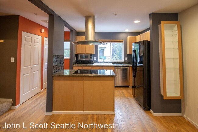 Building Photo - 2 br, 2 bath House - 127 25th Ave E #B