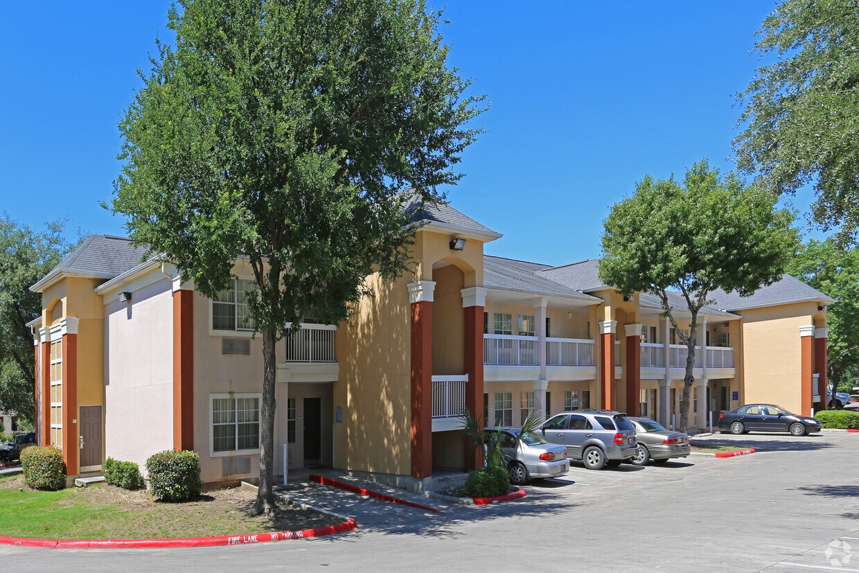 Furnished Studio San Antonio Apartments San Antonio, TX