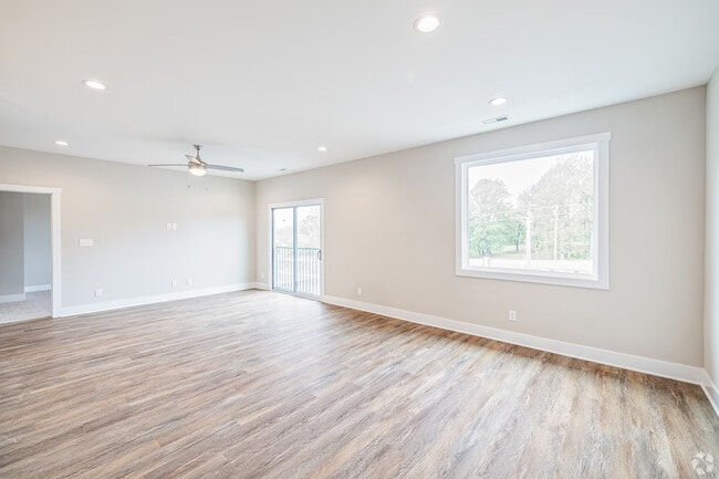 Building Photo - Echo at Forest View