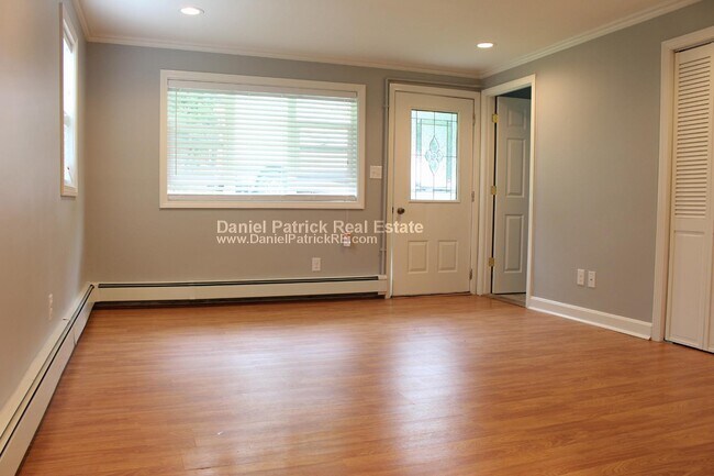 Foto del edificio - 120 Blithewood Ave