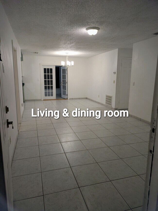 Foto del edificio - 508 Cavalier Ave