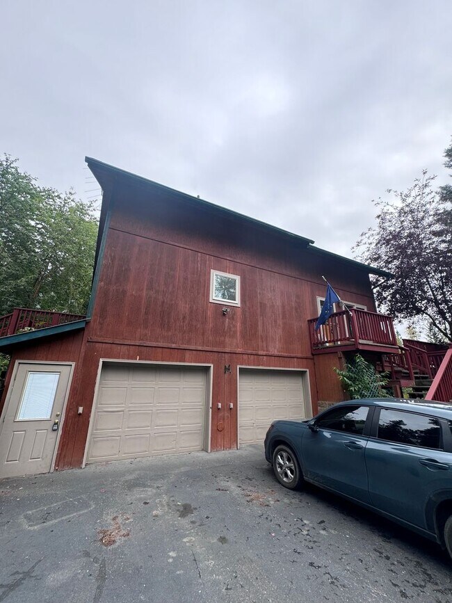Building Photo - Charming Fairbanks Home: Short-Term Rental...