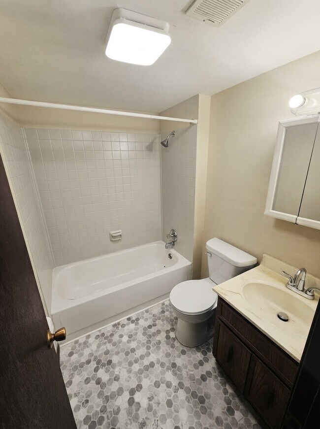 Foto del edificio - 2324 E Locust St