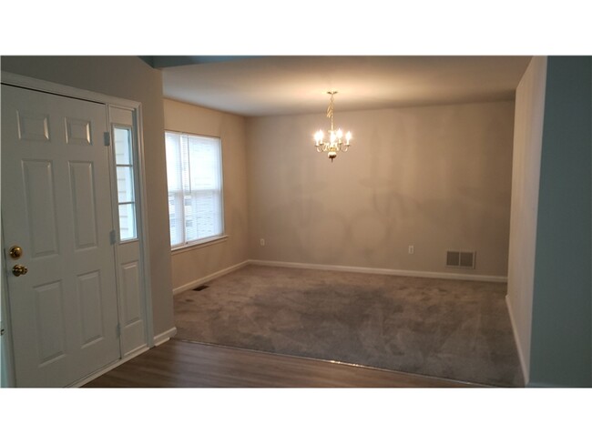 Foto del edificio - 16 Saddle Ridge Ct