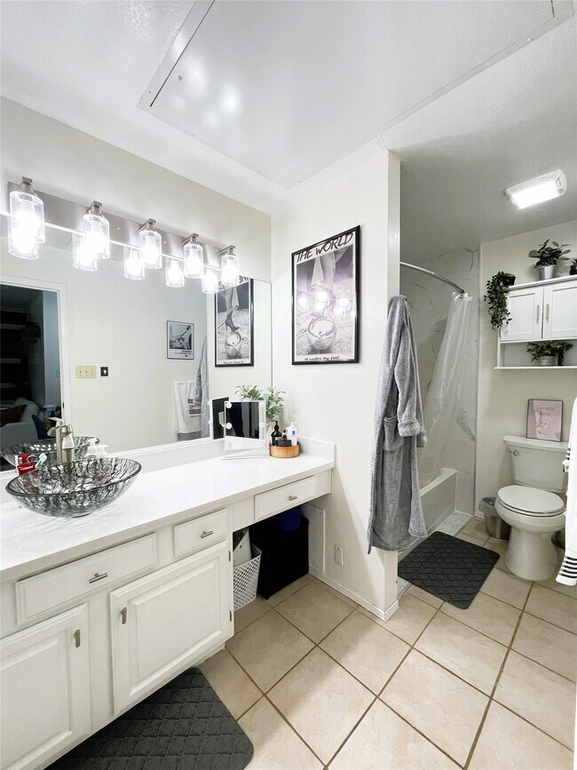 Foto del edificio - 921 Marine Dr