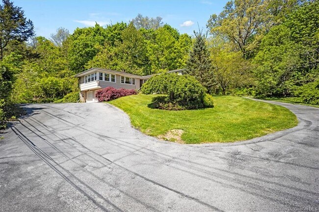 Foto del edificio - 78 Dunderberg Rd