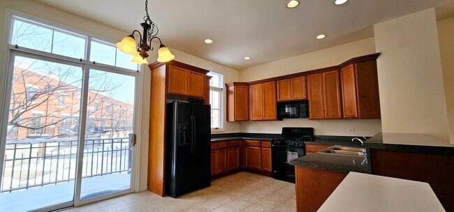 Foto del edificio - 122 S Grove Ave