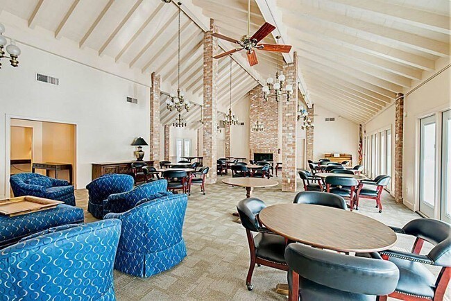 Foto del edificio - 1305 Country Pl Dr