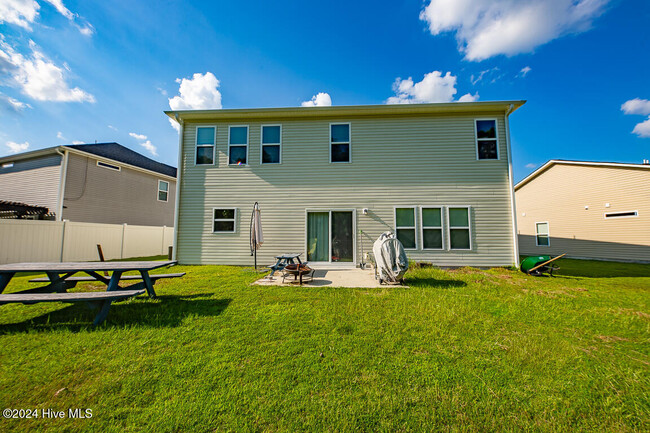 Building Photo - 201 Bungalow Dr