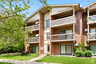 Building Photo - 2392 Abbeywood Dr