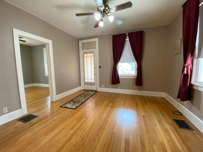 Building Photo - Two bedroom, two bath home in the heart of...