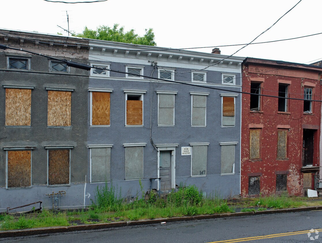 147 Sheridan Ave, Albany, NY 12210 Apartments in Albany, NY