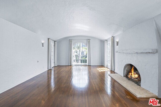 Foto del edificio - 6413 W 6th St