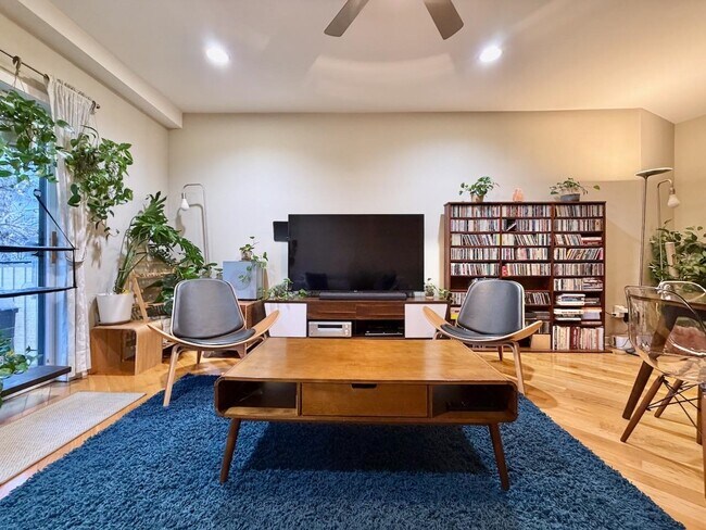 Foto del edificio - 83 Monroe St