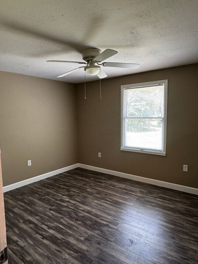 Building Photo - Cozy & Private 2-Bedroom Duplex Rental in Ocala