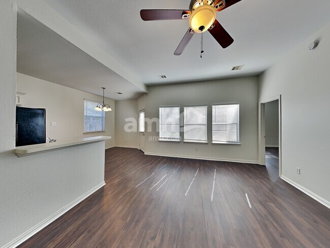 Foto del edificio - 1119 Chase Park Dr