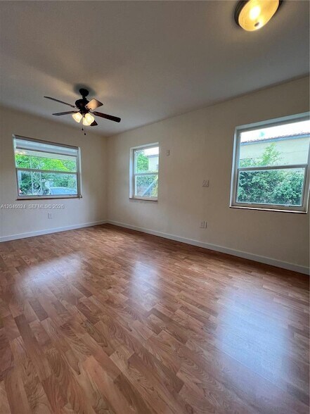 Foto del edificio - 4775 SW 6th St