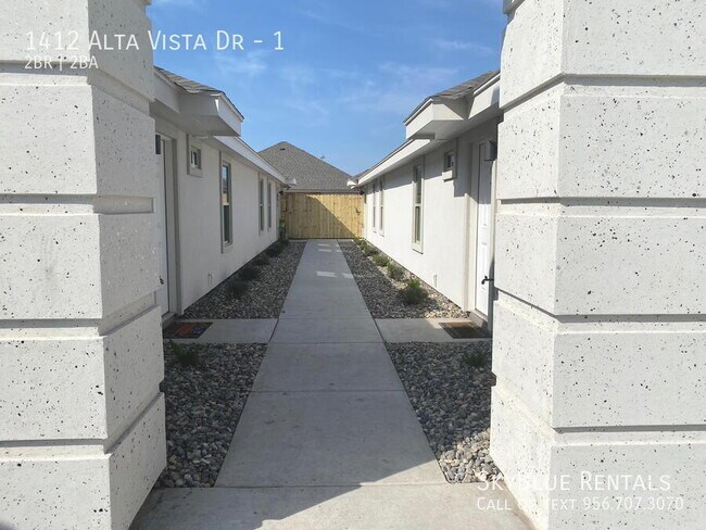 Foto del edificio - 1412 Alta Vista Dr