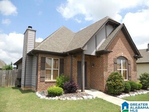 Building Photo - 2118 Adkins Pl