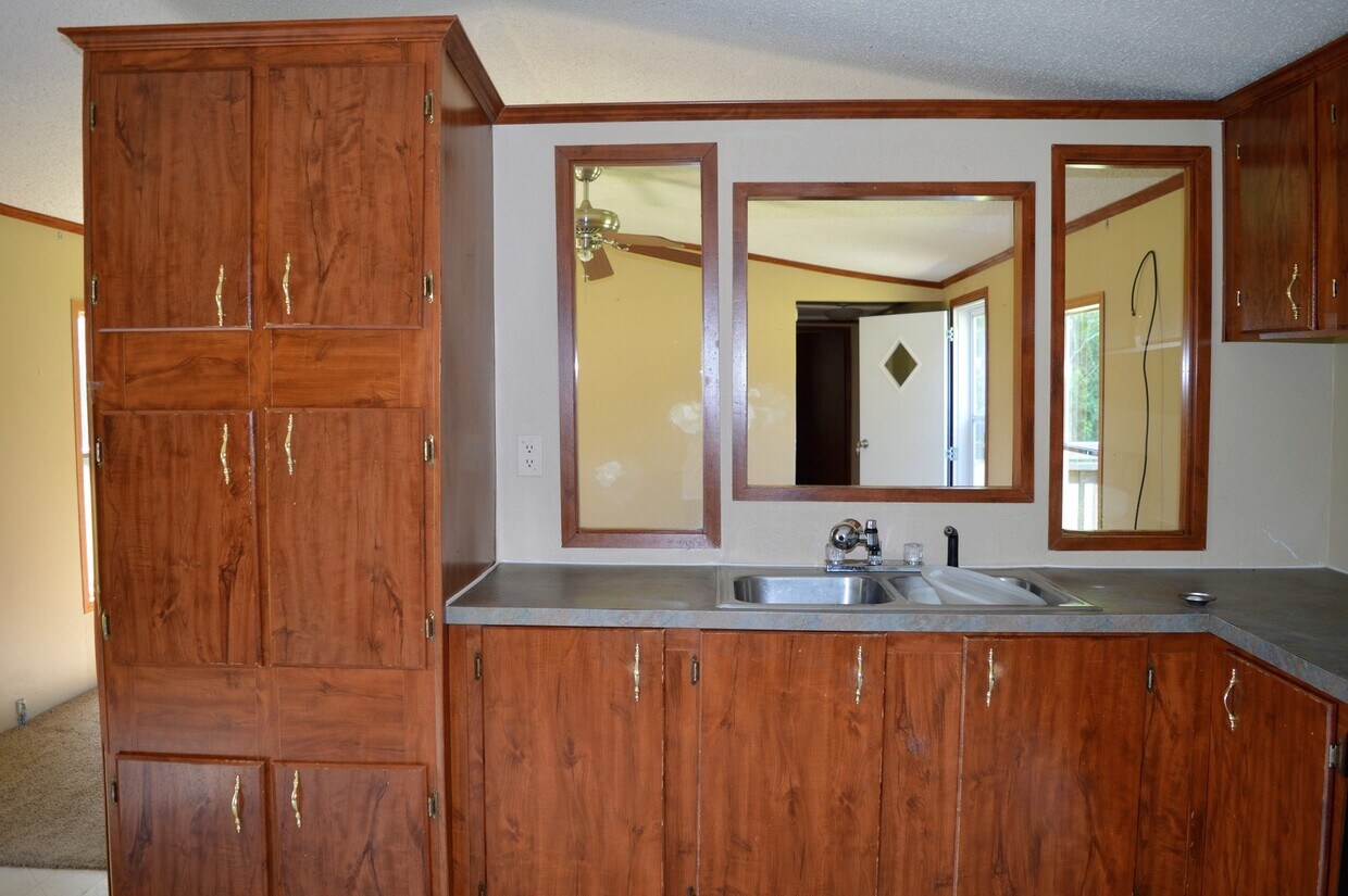 Building Photo - 6122 Shreveport Hwy Lot 4 - Seven Oaks Est...