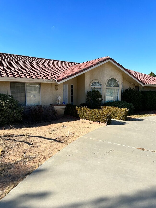 Foto del edificio - 4 BEDROOM APPLE VALLEY HOME