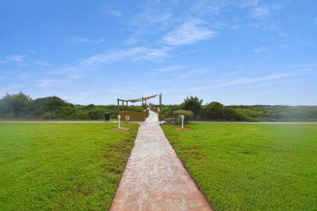 Building Photo - 5930-5A1a A1A S