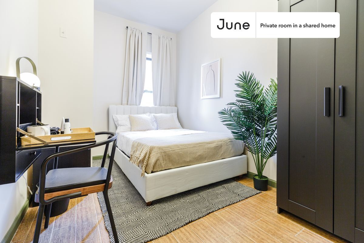 Private bedroom in 3 bed/1 bath Home - Private bedroom in 3 bed/1 bath Home