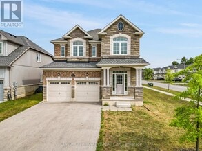 Building Photo - 1450 Sharon Dr
