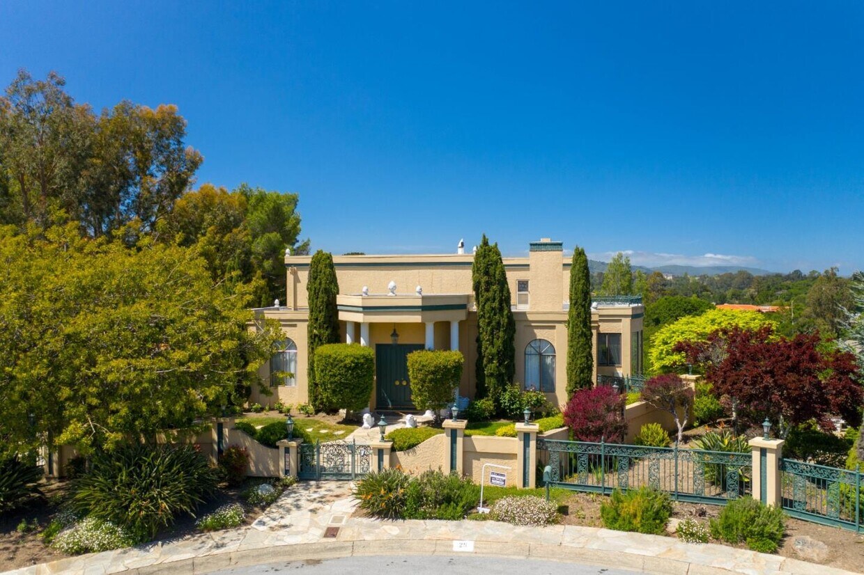 25 Miranda Ct, Hillsborough, CA 94010 House Rental in Hillsborough