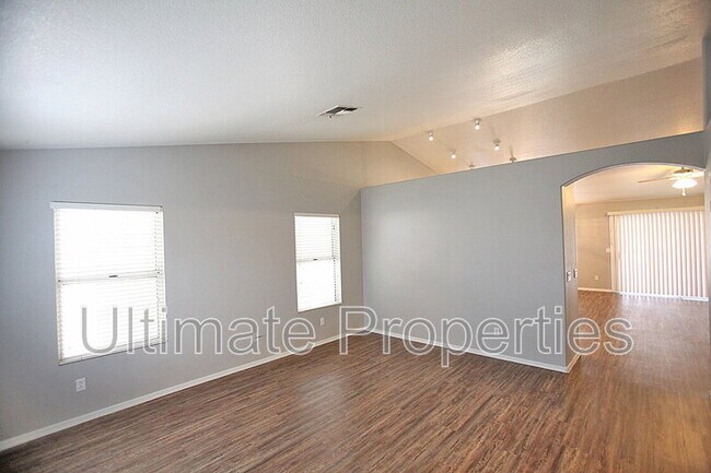 Building Photo - 7150 W Los Gatos Dr