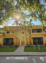 Building Photo - 191 Lakeview Dr