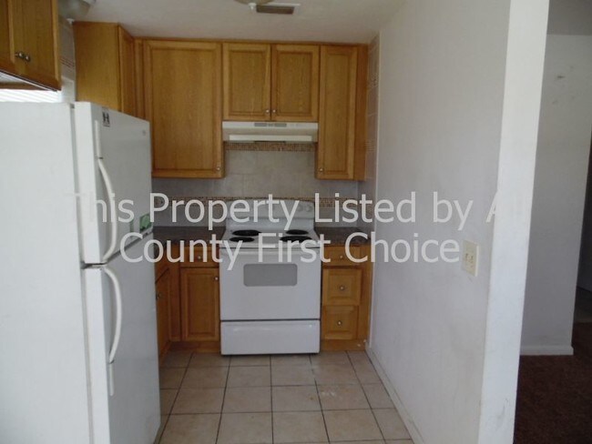 Foto del edificio - 616 Rosery Rd NW