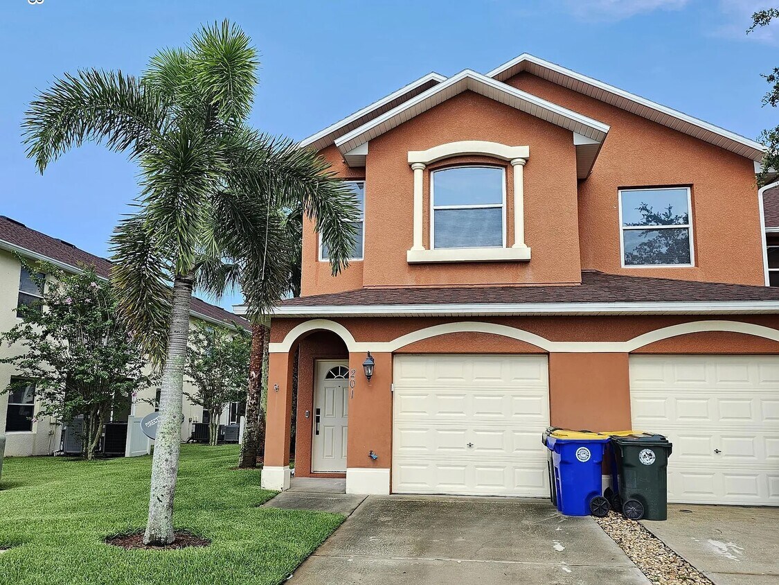 Foto principal - 927 Ocaso Ln