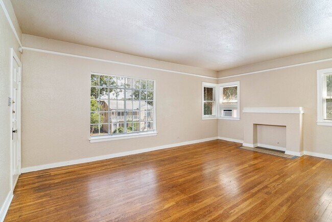 Photo - 268 E Lullwood Ave Apartment