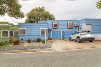 Building Photo - 307 1st St