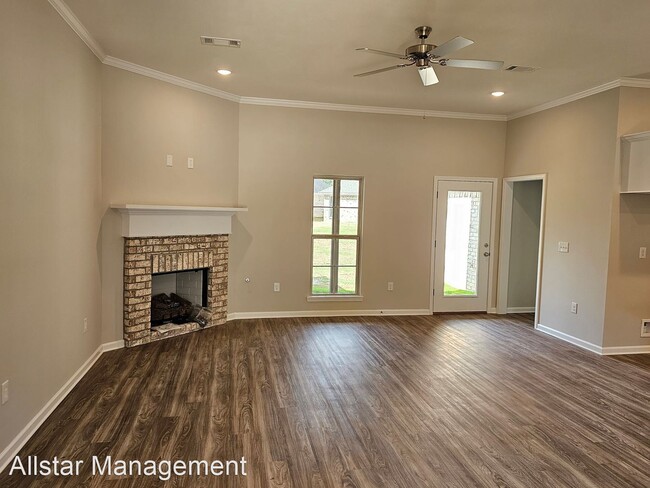 Building Photo - 4 br, 2 bath House - 602 Diamond Way