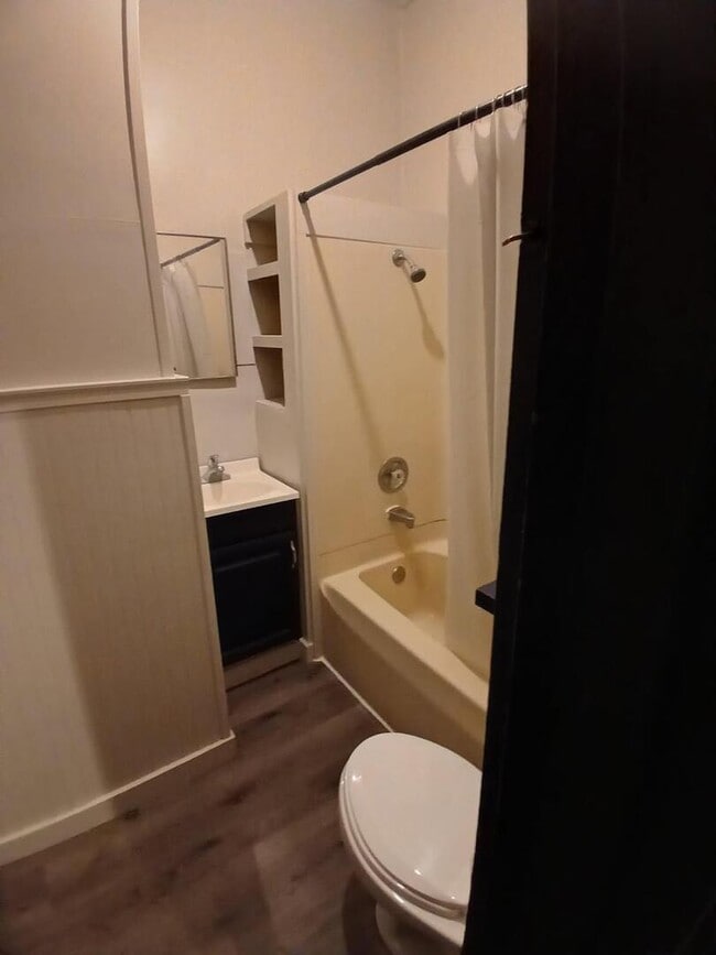 Foto del edificio - 1818 4th St