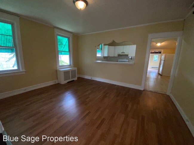 Building Photo - 3 br, 2 bath House - 44 Melrose Ave