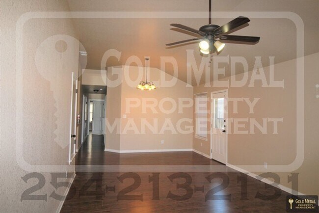 Building Photo - 1108 Grace Point Dr