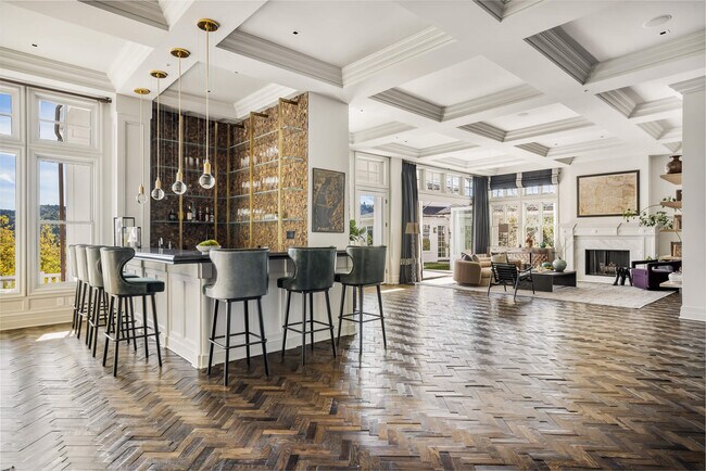 Building Photo - 9779 Oak Pass Rd