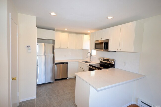 Foto del edificio - 1254 Port Washington Blvd