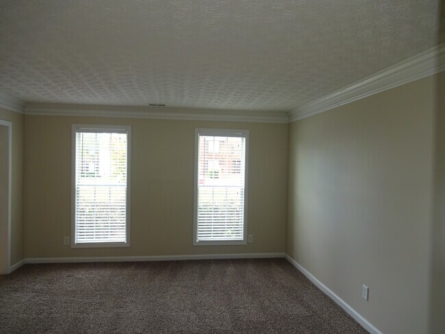Foto del edificio - 1311 Aberdare Dr
