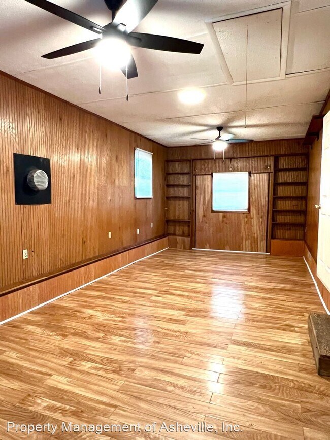 Foto del edificio - 3 br, 1.5 bath House - 33 Mount Carmel Drive
