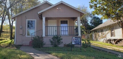 Building Photo - 2122 Rockefeller Blvd