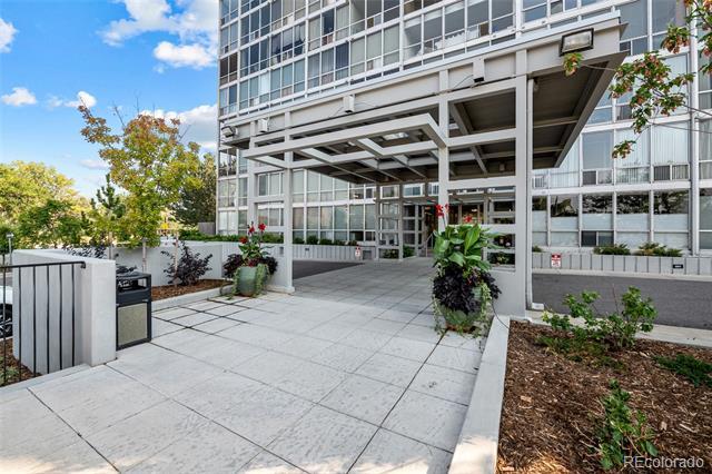 Building Photo - 3100 E Cherry Creek S Dr