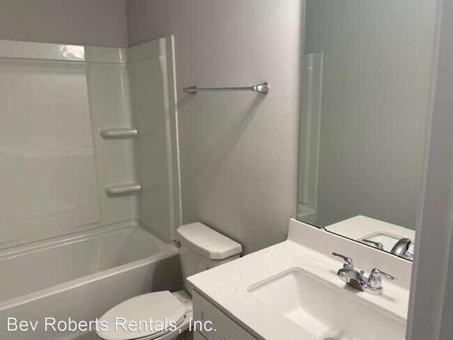 Building Photo - 4 br, 3.5 bath House - 1003 Belloak Way