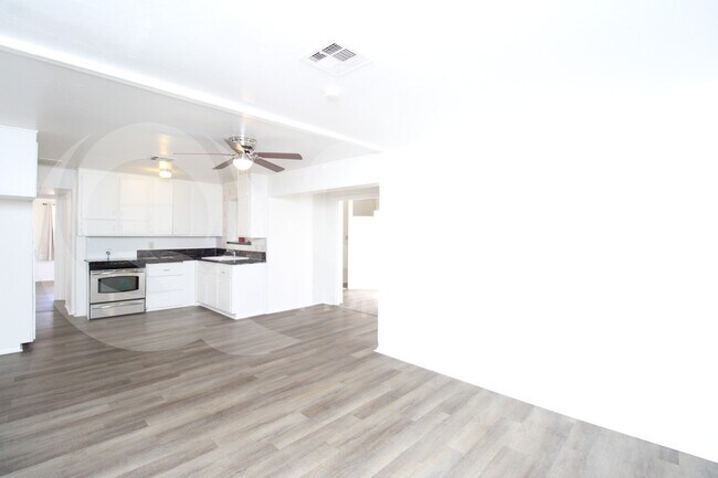 Foto del edificio - 915 W Piedmont Rd