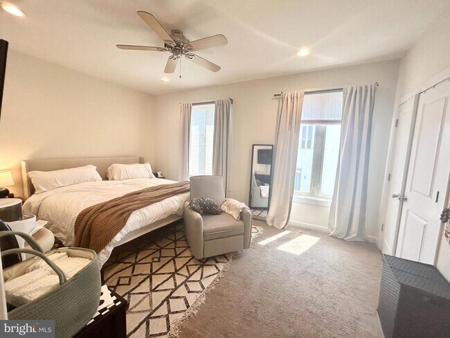 Building Photo - Fairmount 2 Bedroom