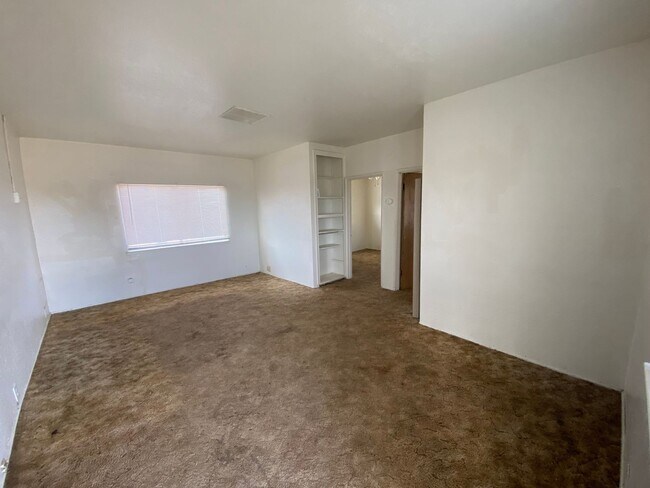 Foto del edificio - Quiet 2 bedroom 1 bath house in Riverdale